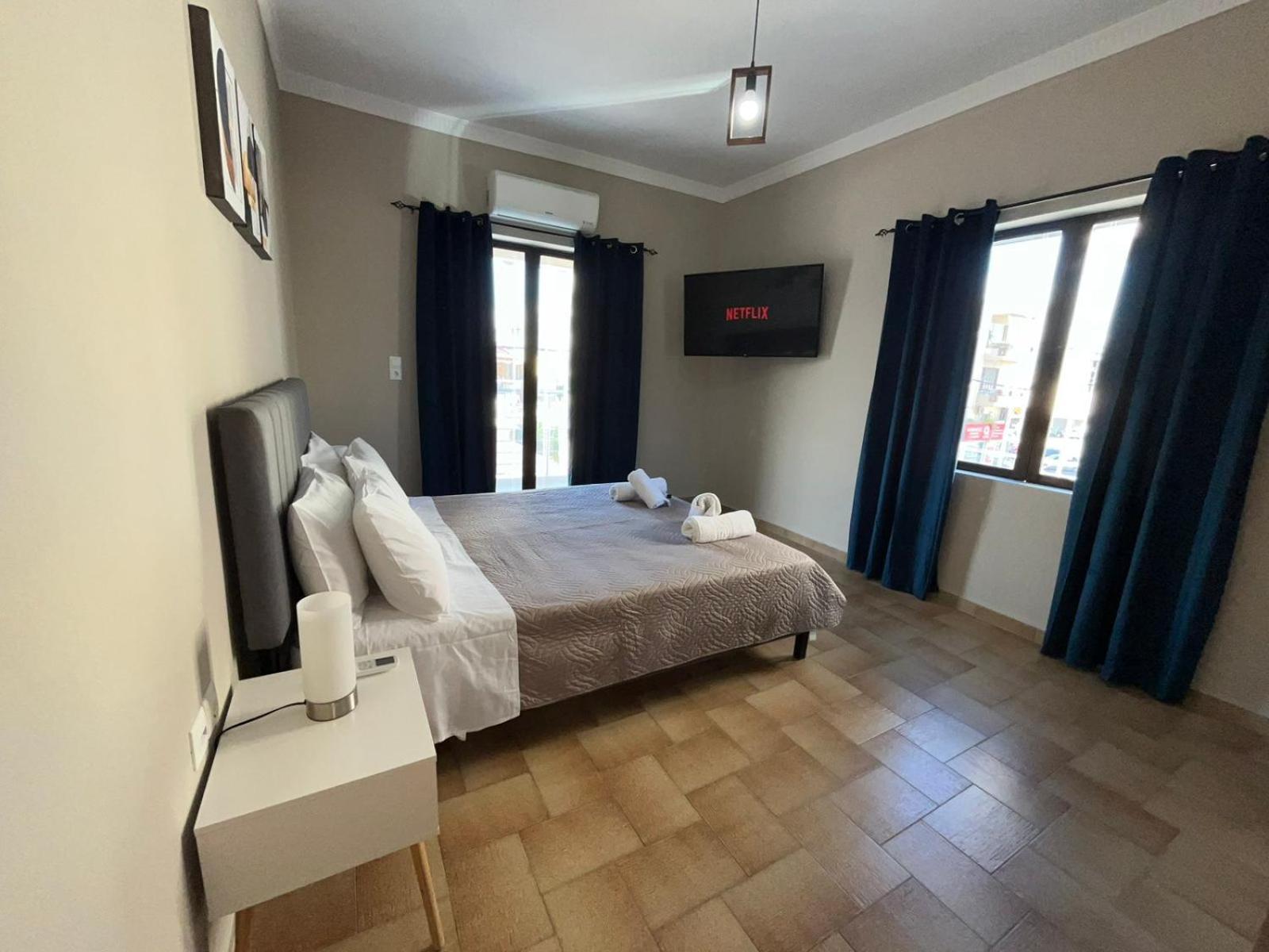 Modern αpt 500m From The Beach. Lägenhet Chania (Crete)
