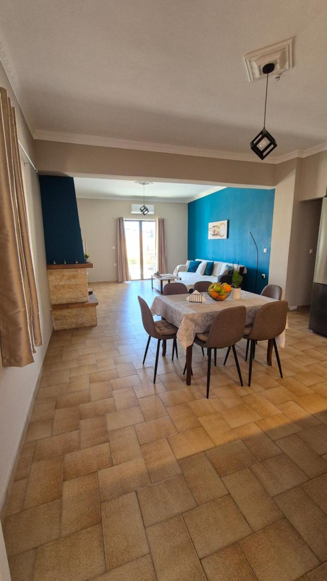 Modern αpt 500m From The Beach. Apartment