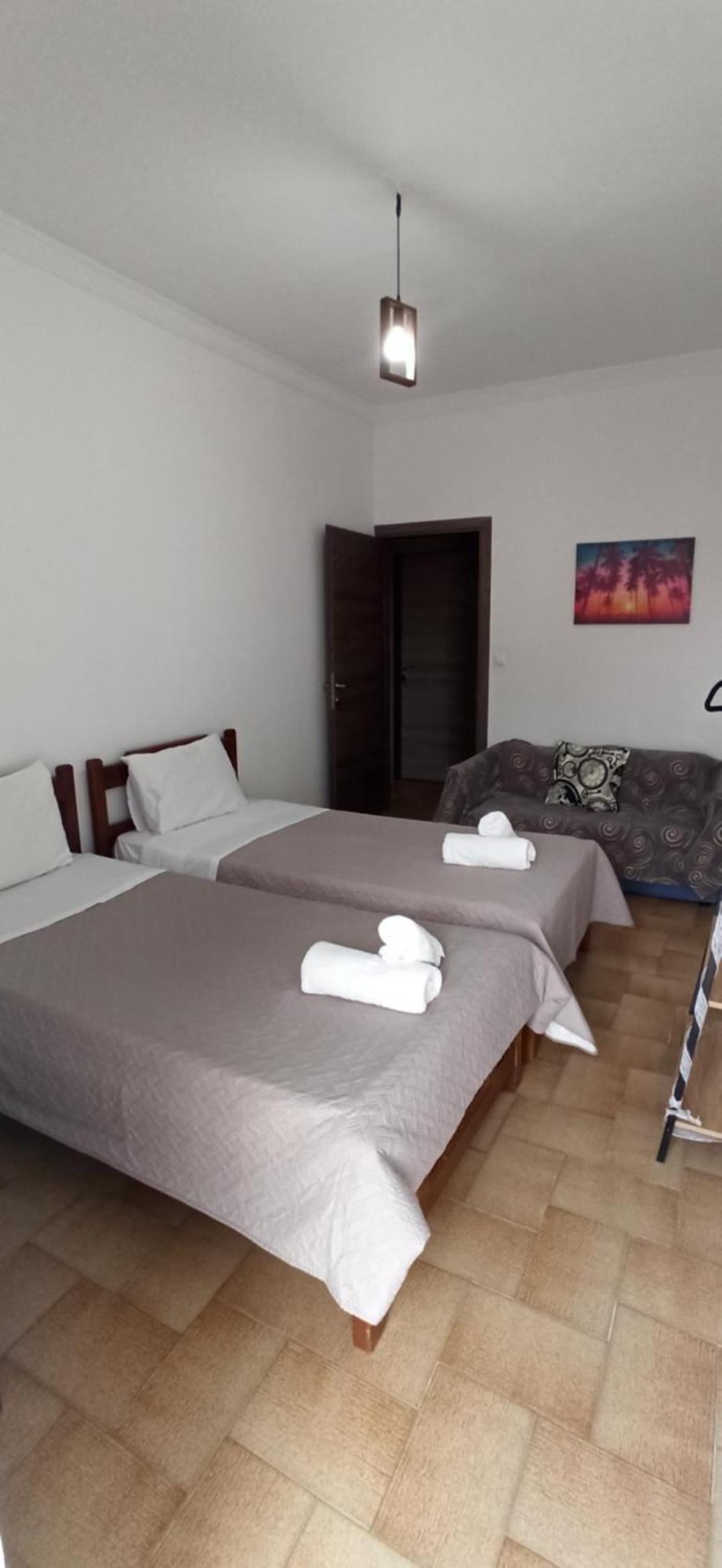Modern αpt 500m From The Beach. Apartment *