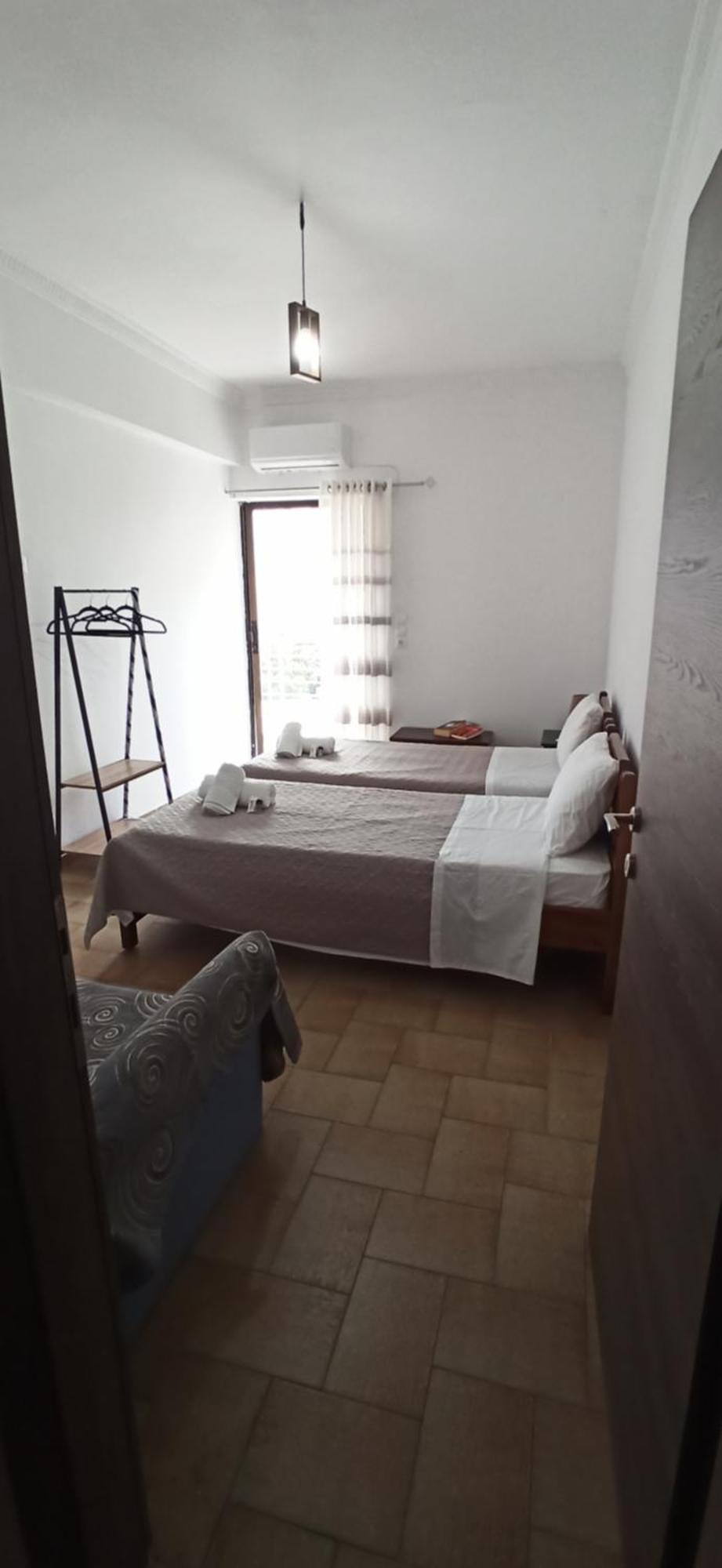 Apartment Modern αpt 500m From The Beach.